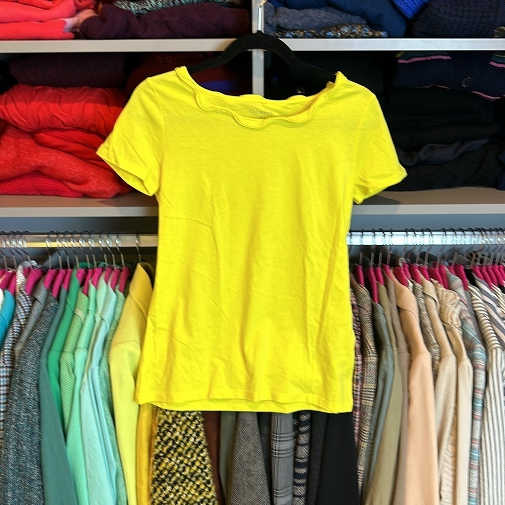 Talbots yellow short sleeve scoop neck top size XS​